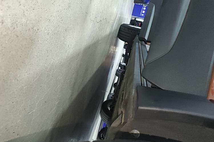 Used Cadillac XT4 2020 Revised Version 28T Two-Wheel Drive Tech Edition Right Side Sill