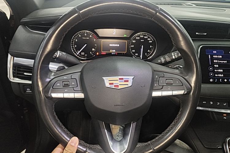 Used Cadillac XT4 2020 Revised Version 28T Two-Wheel Drive Tech Edition Steering Wheel