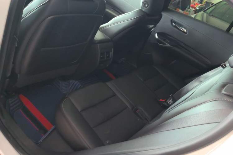 Used Cadillac XT4 2020 Revised Version 28T Two-Wheel Drive Tech Edition Interior 3
