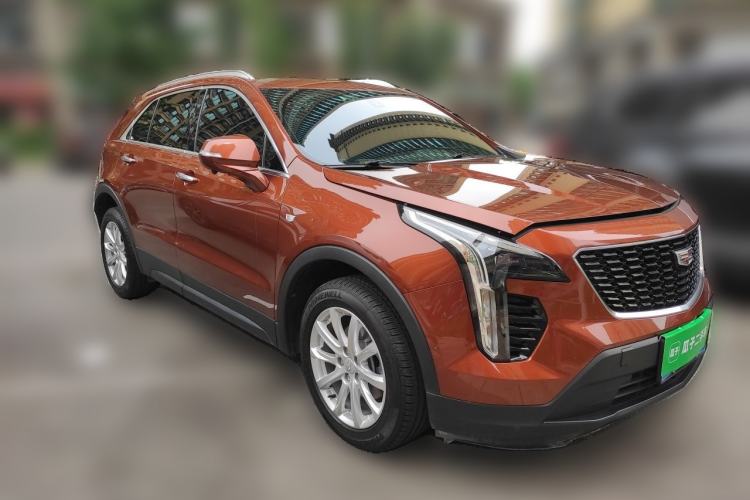Used Cadillac XT4 2020 Revised Version 28T Two-Wheel Drive Tech Edition Front Right 45 Deg