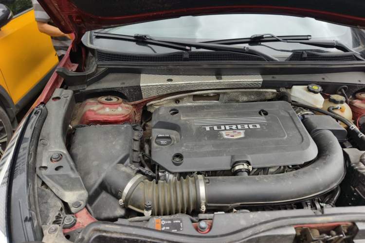Used Cadillac XT4 2020 Revised Version 28T Two-Wheel Drive Tech Edition Engine Bay Right