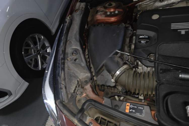 Used Cadillac XT4 2020 Revised Version 28T Two-Wheel Drive Tech Edition Engine Bay Right