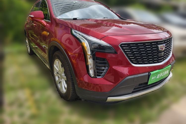 Used Cadillac XT4 2020 Revised Version 28T Two-Wheel Drive Tech Edition Front Right 45 Deg