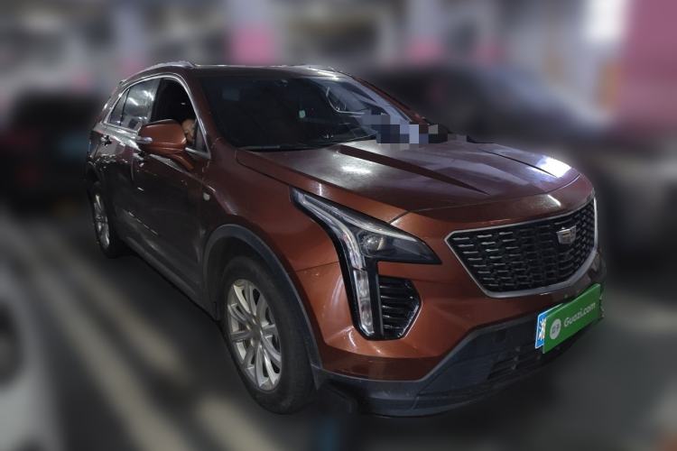 Used Cadillac XT4 2020 Revised Version 28T Two-Wheel Drive Tech Edition Front Right 45 Deg