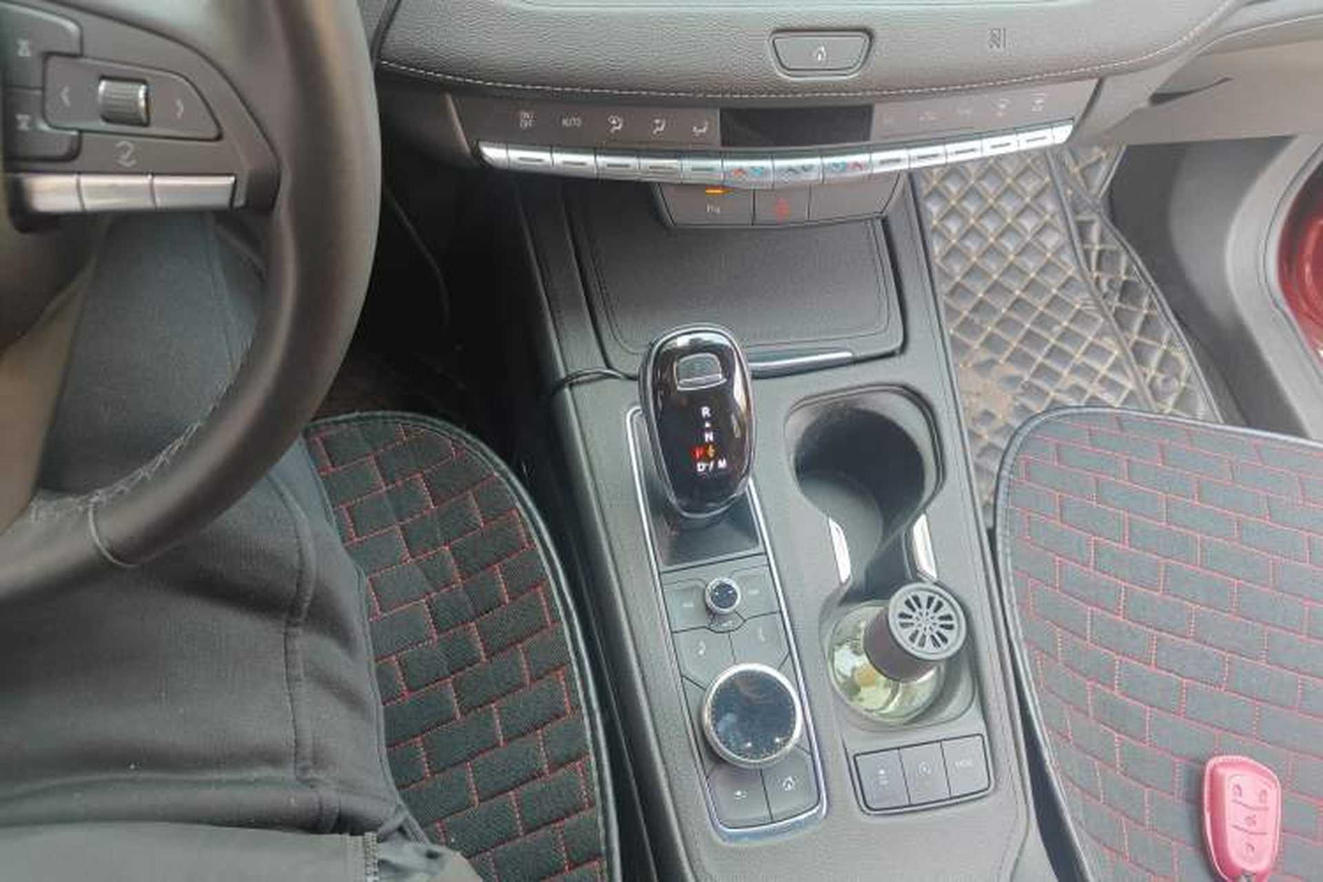 Used Cadillac XT4 2020 Revised Version 28T Two-Wheel Drive Tech Edition Gear Lever