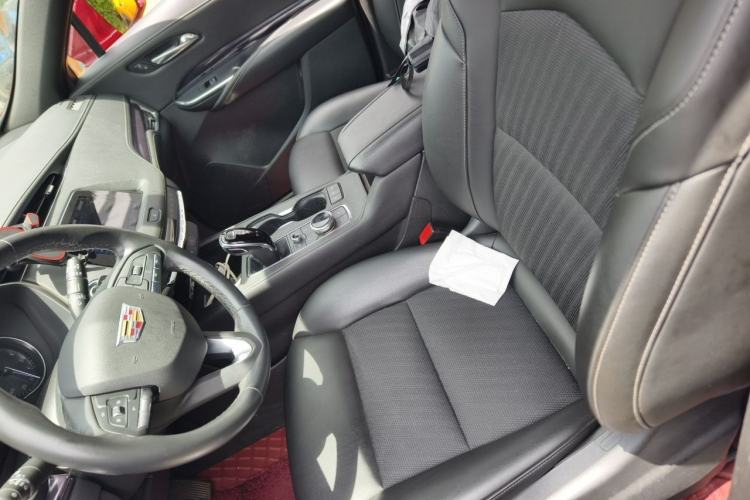 Used Cadillac XT4 2020 Revised Version 28T Two-Wheel Drive Tech Edition Left Front Seat