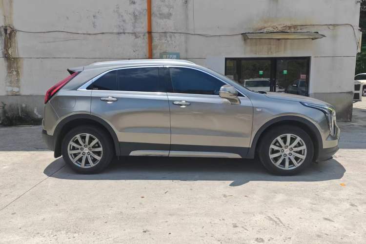 Used Cadillac XT4 2020 28T Two-Wheel-Drive Leading Version Exterior 4