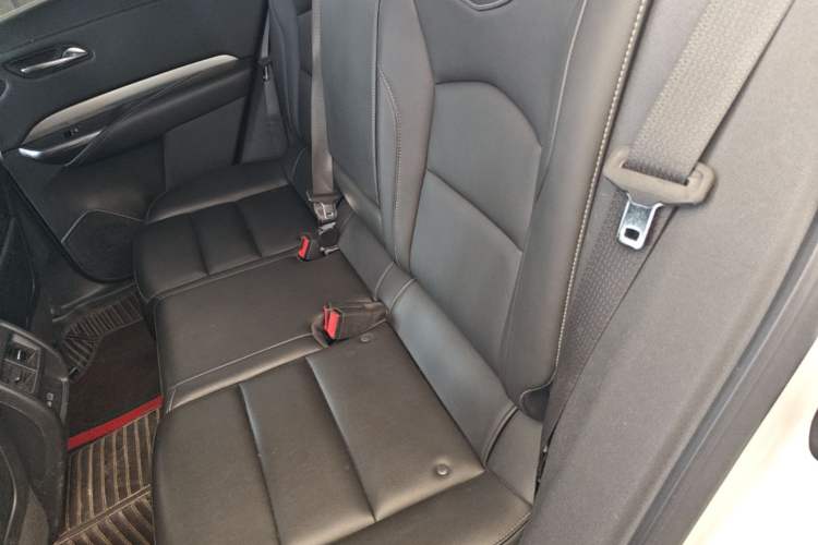 Used Cadillac XT4 2020 Revised Version 28T Two-Wheel Drive Leading Edition Left Rear Seat