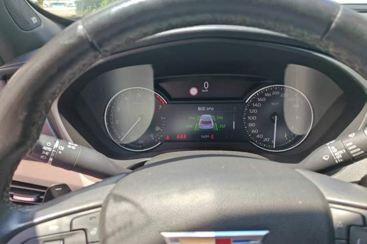 Used Cadillac XT4 2020 28T Two-Wheel-Drive Leading Version Odometer Close Up