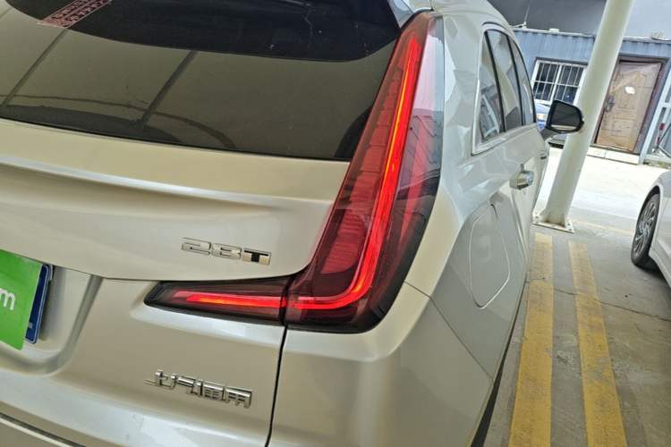 Used Cadillac XT4 2020 Revised Version 28T Two-Wheel Drive Leading Edition Right Rear Taillight