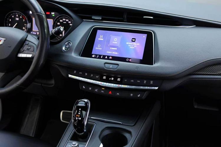 Used Cadillac XT4 2020 28T 4x4 Platinum Sport Edition Audio And AC Panel