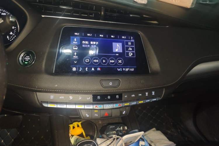 Used Cadillac XT4 2020 Revised Version 28T Two-Wheel Drive Leading Edition Audio And AC Panel