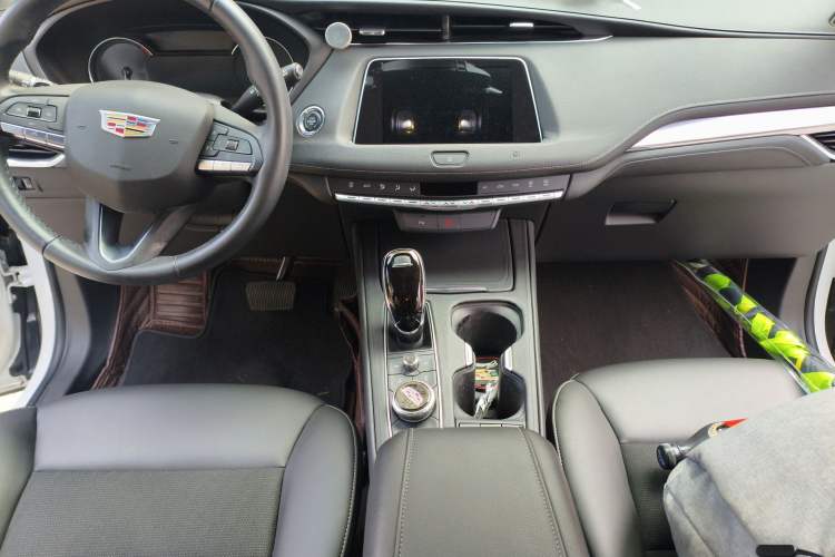 Used Cadillac XT4 2020 Revised Version 28T Two-Wheel Drive Tech Edition Audio And AC Panel