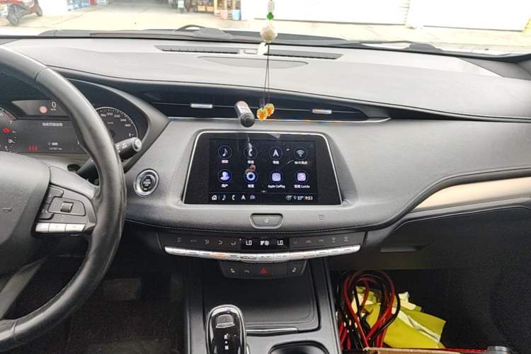 Used Cadillac XT4 2020 28T Two-Wheel-Drive Leading Version Audio And AC Panel
