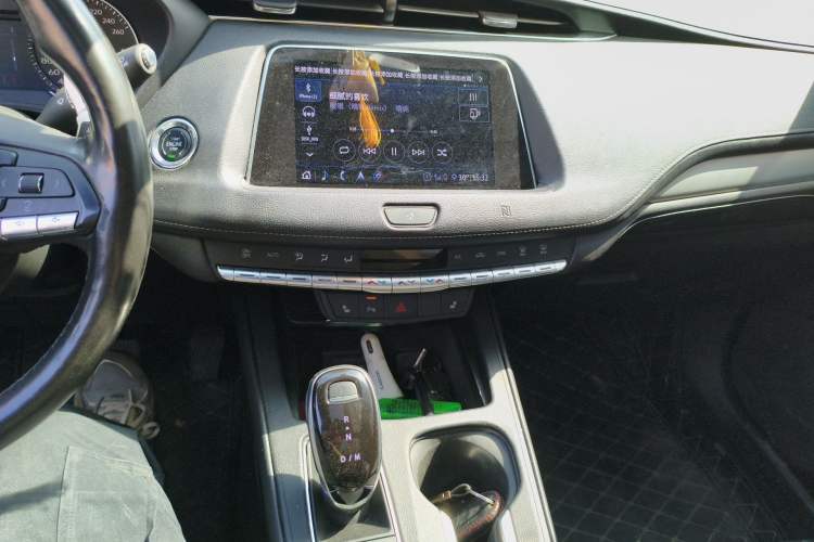 Used Cadillac XT4 2020 28T Two-Wheel-Drive Leading Version Audio And AC Panel