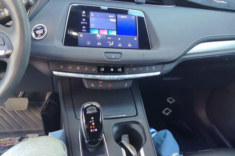 Used Cadillac XT4 2020 Revised Version 28T Two-Wheel Drive Leading Edition Audio And AC Panel
