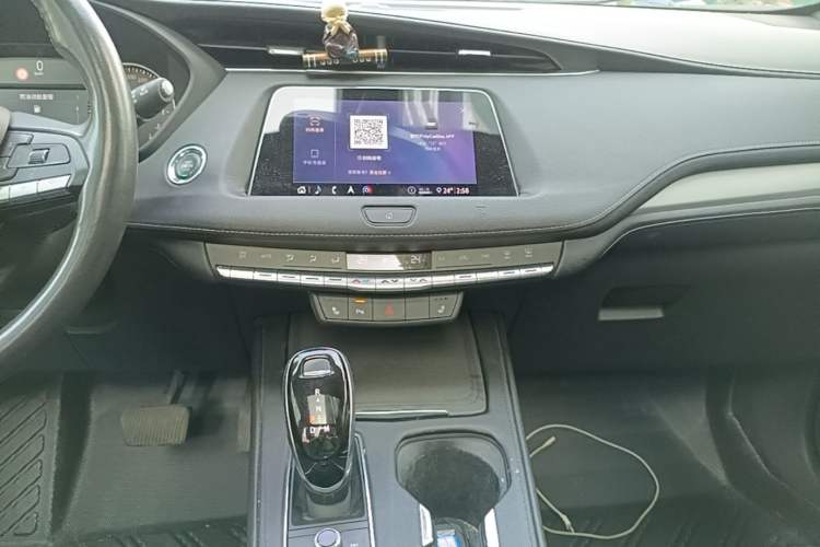 Used Cadillac XT4 2020 28T Two-Wheel-Drive Leading Version Audio And AC Panel