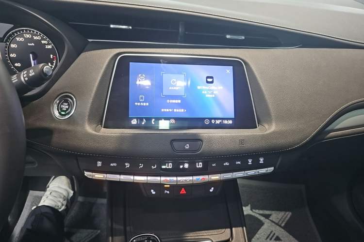 Used Cadillac XT4 2020 Revised Version 28T Two-Wheel Drive Leading Edition Audio And AC Panel