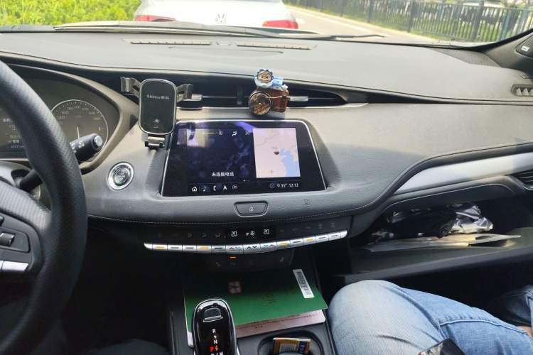 Used Cadillac XT4 2020 28T Two-Wheel-Drive Leading Version Audio And AC Panel