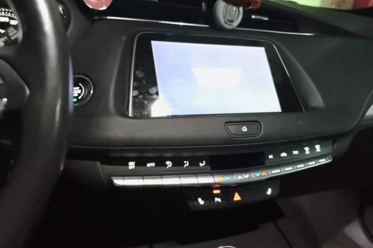 Used Cadillac XT4 2020 Revised Version 28T Two-Wheel Drive Luxury Edition Audio And AC Panel