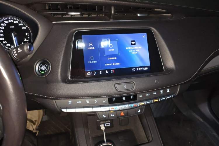 Used Cadillac XT4 2020 28T Two-Wheel-Drive Leading Version Audio And AC Panel