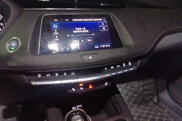 Used Cadillac XT4 2020 28T Two-Wheel-Drive Leading Version Audio And AC Panel