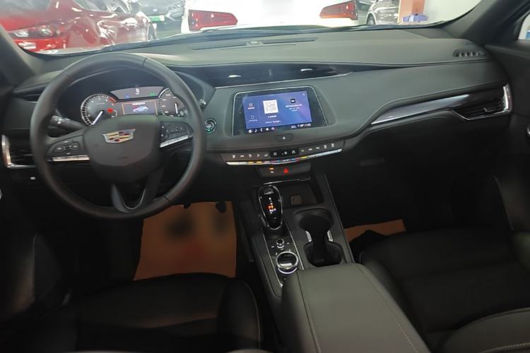 Used Cadillac XT4 2020 Revised Version 28T Two-Wheel Drive Tech Edition Center Console