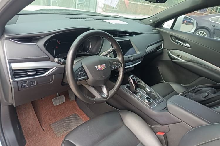 Used Cadillac XT4 2020 28T Two-Wheel-Drive Leading Version Center Console