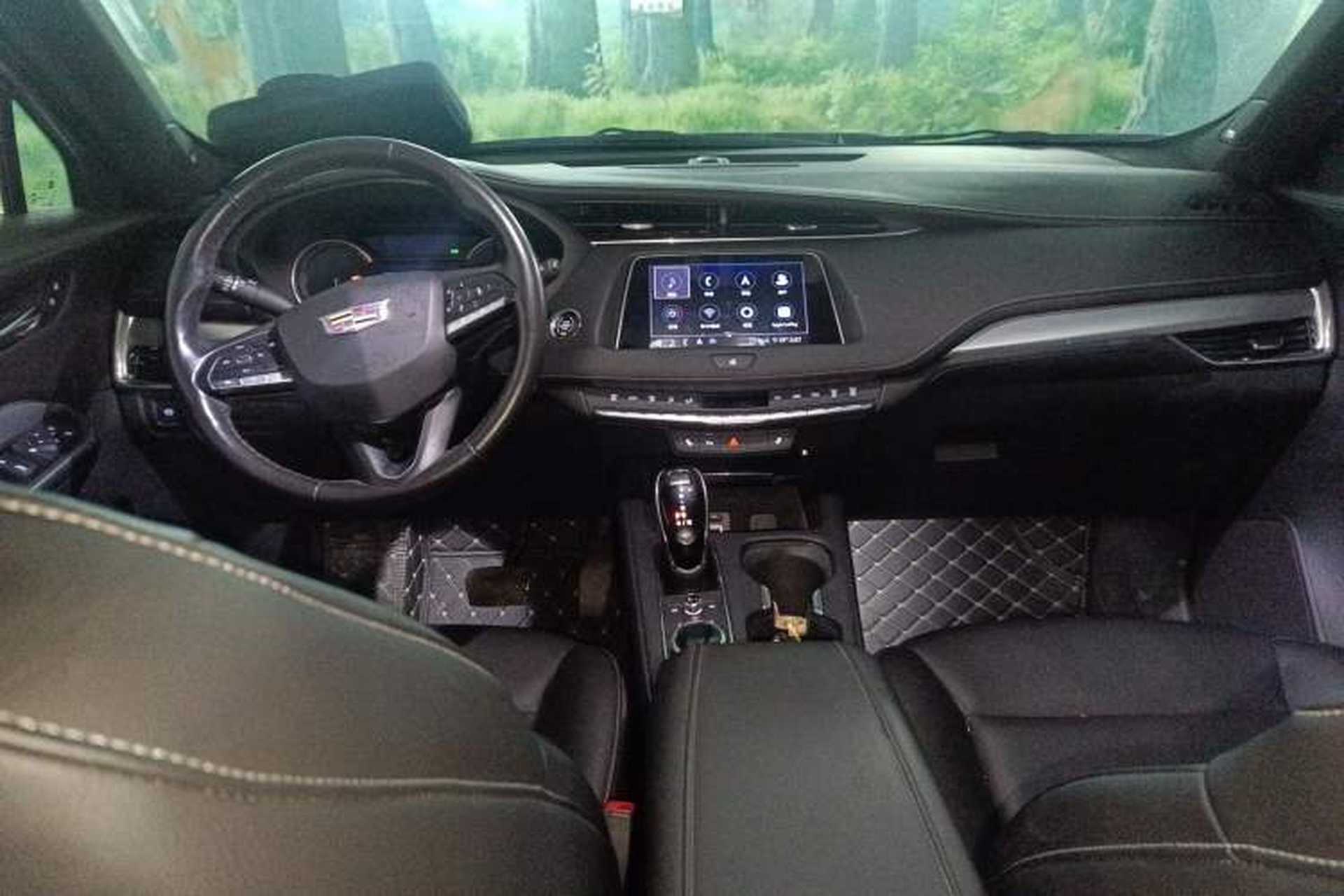Used Cadillac XT4 2020 28T Two-Wheel-Drive Leading Version Center Console