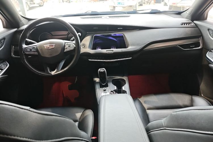 Used Cadillac XT4 2020 28T Two-Wheel-Drive Leading Version Center Console