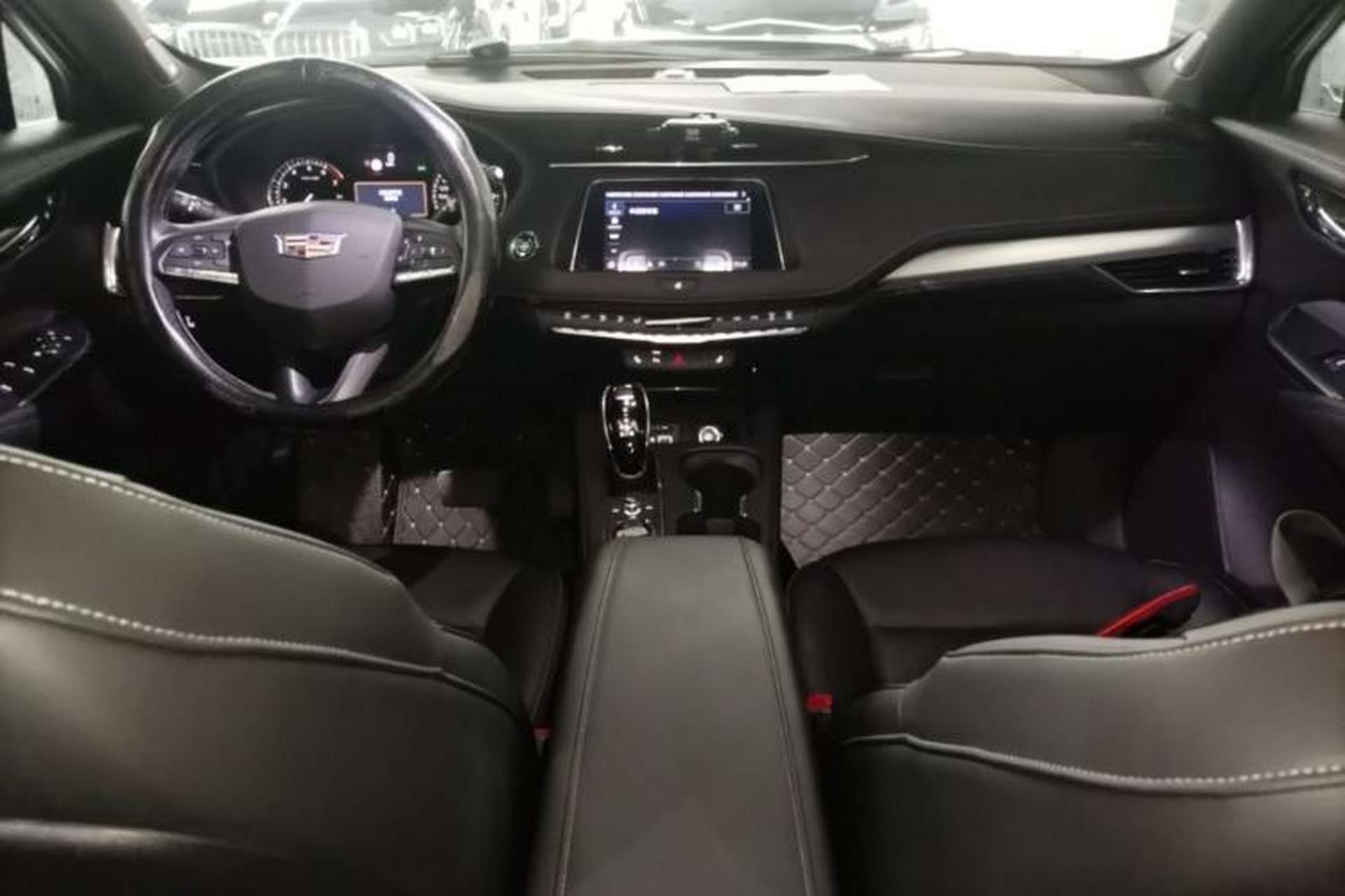 Used Cadillac XT4 2020 28T Two-Wheel-Drive Leading Version Center Console