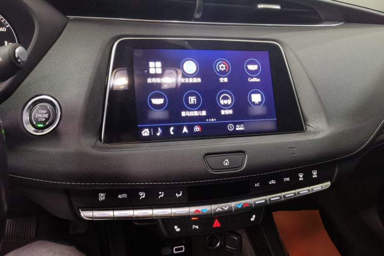 Used Cadillac XT4 2020 28T Two-Wheel-Drive Leading Version Center Console