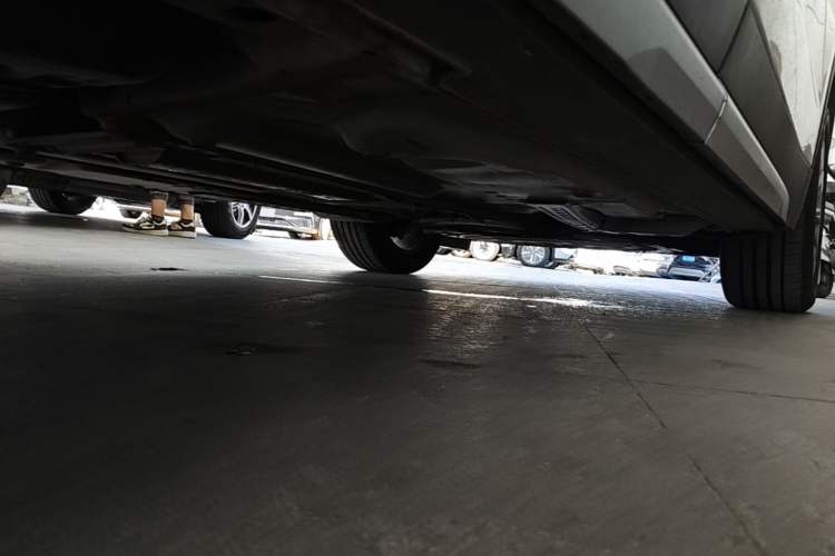 Used Cadillac XT4 2020 Revised Version 28T Two-Wheel Drive Leading Edition Chassis Rear Right
