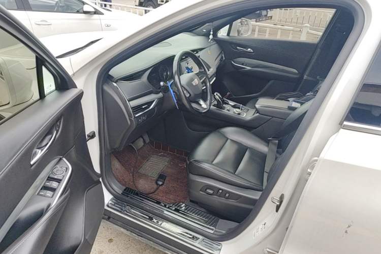 Used Cadillac XT4 2020 28T Two-Wheel-Drive Leading Version Driver Seat