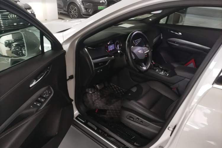 Used Cadillac XT4 2020 28T Two-Wheel-Drive Leading Version Driver Seat