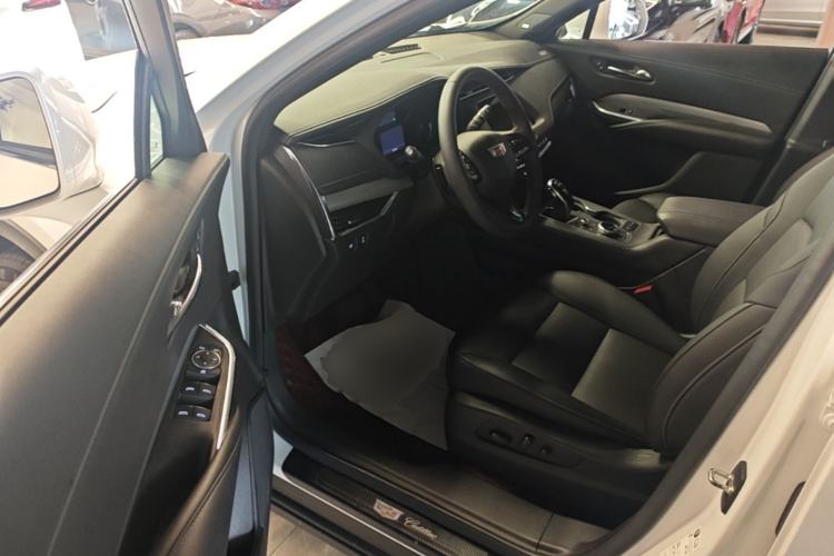 Used Cadillac XT4 2020 Revised Version 28T Two-Wheel Drive Leading Edition Driver Seat