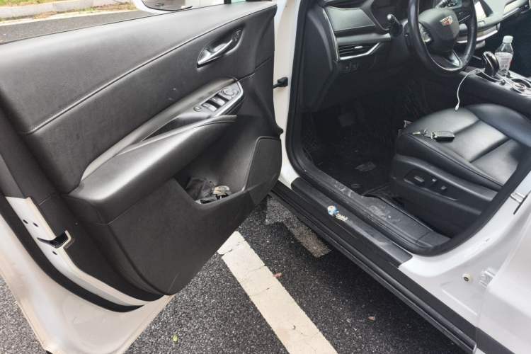 Used Cadillac XT4 2020 28T Two-Wheel-Drive Leading Version Driver Seat
