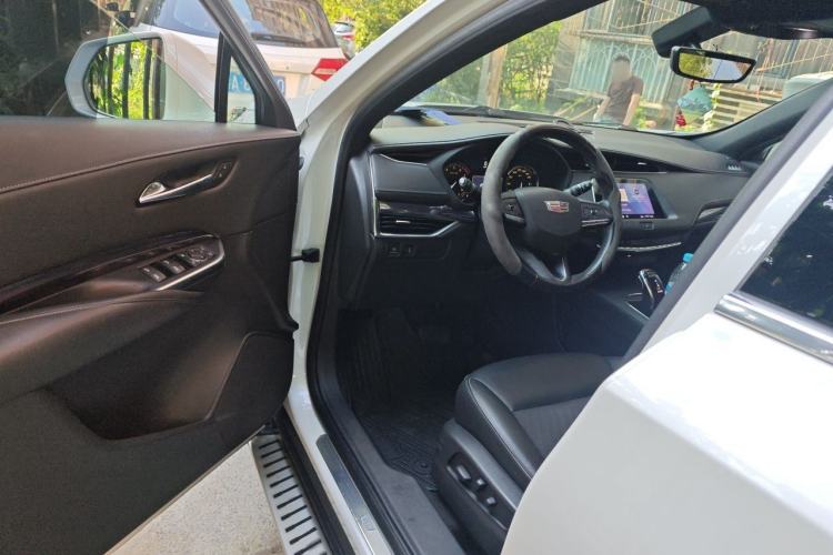 Used Cadillac XT4 2020 Revised Version 28T Two-Wheel Drive Tech Edition Driver Seat