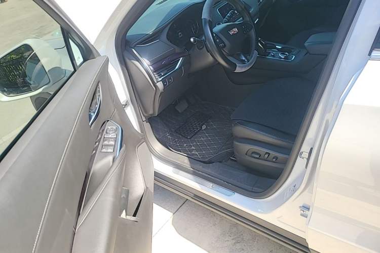 Used Cadillac XT4 2020 Revised Version 28T Two-Wheel Drive Tech Edition Driver Seat