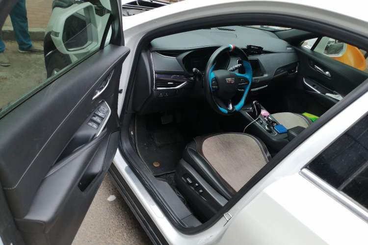 Used Cadillac XT4 2020 Revised Version 28T Two-Wheel Drive Tech Edition Driver Seat