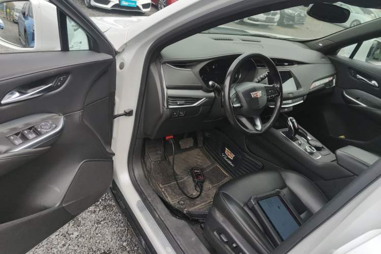 Used Cadillac XT4 2020 28T Two-Wheel-Drive Leading Version Driver Seat