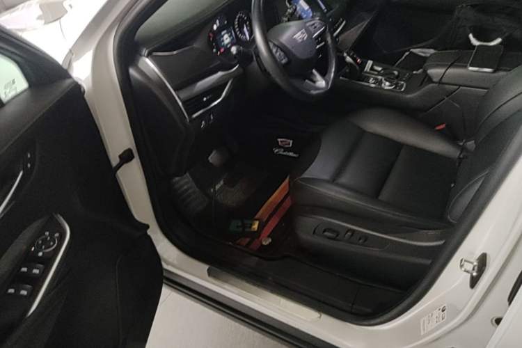 Used Cadillac XT4 2020 28T Two-Wheel-Drive Leading Version Driver Seat