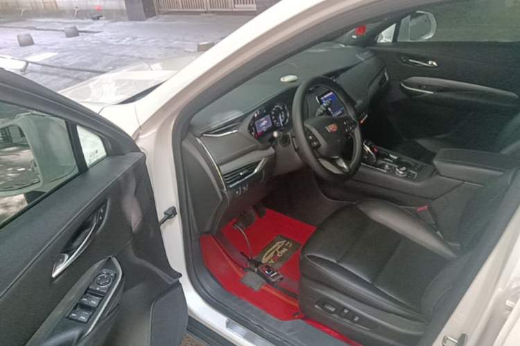 Used Cadillac XT4 2020 Revised Version 28T Two-Wheel Drive Leading Edition Driver Seat