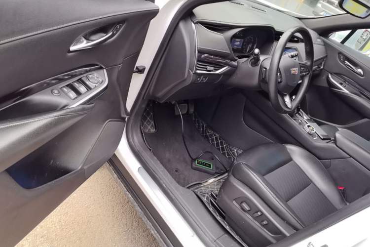 Used Cadillac XT4 2020 Revised Version 28T Two-Wheel Drive Tech Edition Driver Seat