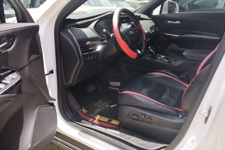 Used Cadillac XT4 2020 Revised Version 28T Two-Wheel Drive Tech Edition Driver Seat