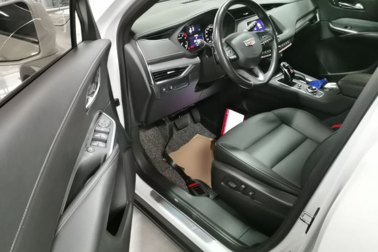 Used Cadillac XT4 2020 Revised Version 28T Two-Wheel Drive Leading Edition Driver Seat