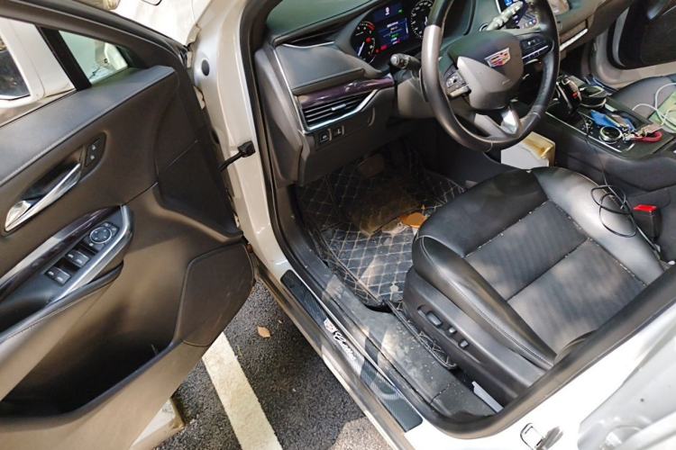 Used Cadillac XT4 2020 28T Two-Wheel Drive Tech Version Driver Seat