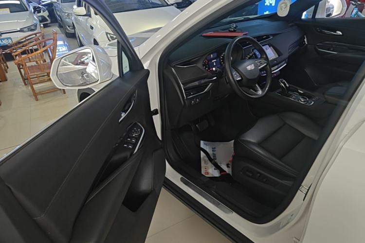 Used Cadillac XT4 2020 Revised Version 28T Two-Wheel Drive Tech Edition Driver Seat