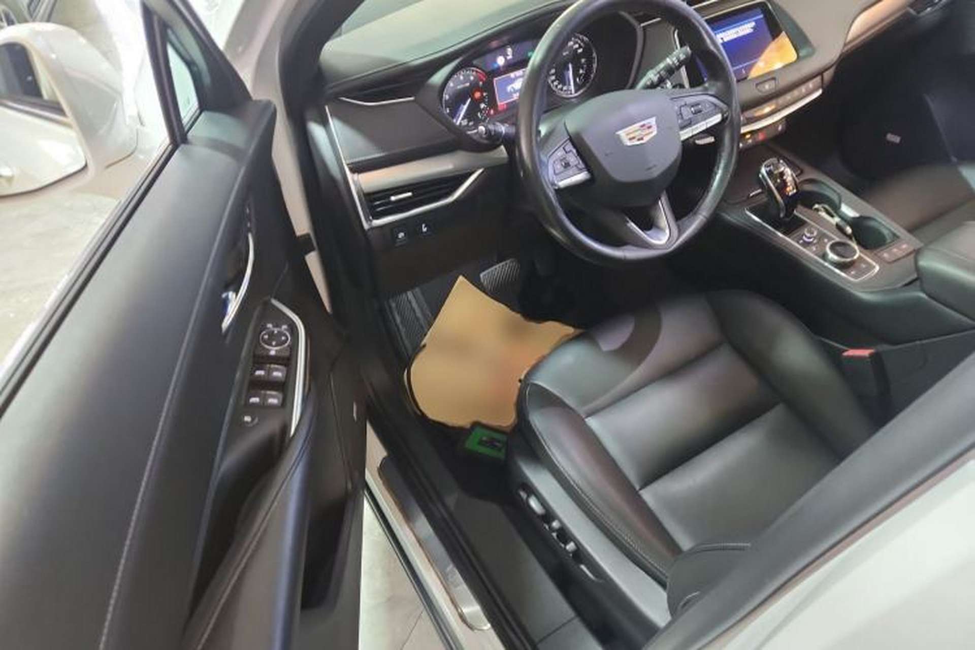 Used Cadillac XT4 2020 28T Two-Wheel-Drive Leading Version Driver Seat