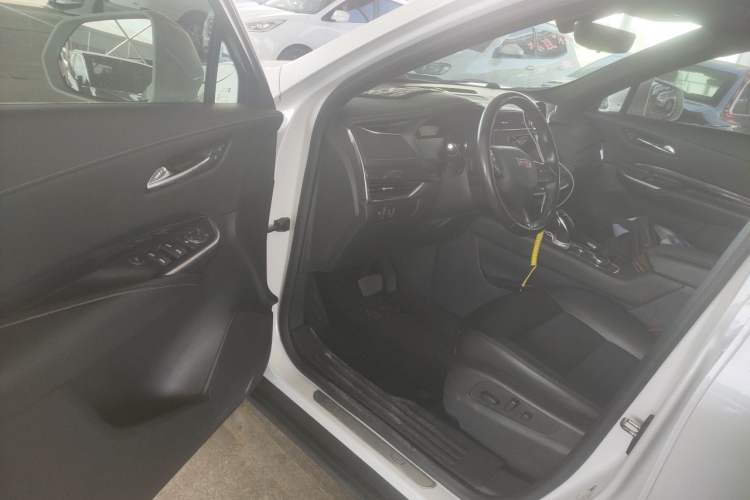 Used Cadillac XT4 2020 28T Two-Wheel Drive Tech Version Driver Seat